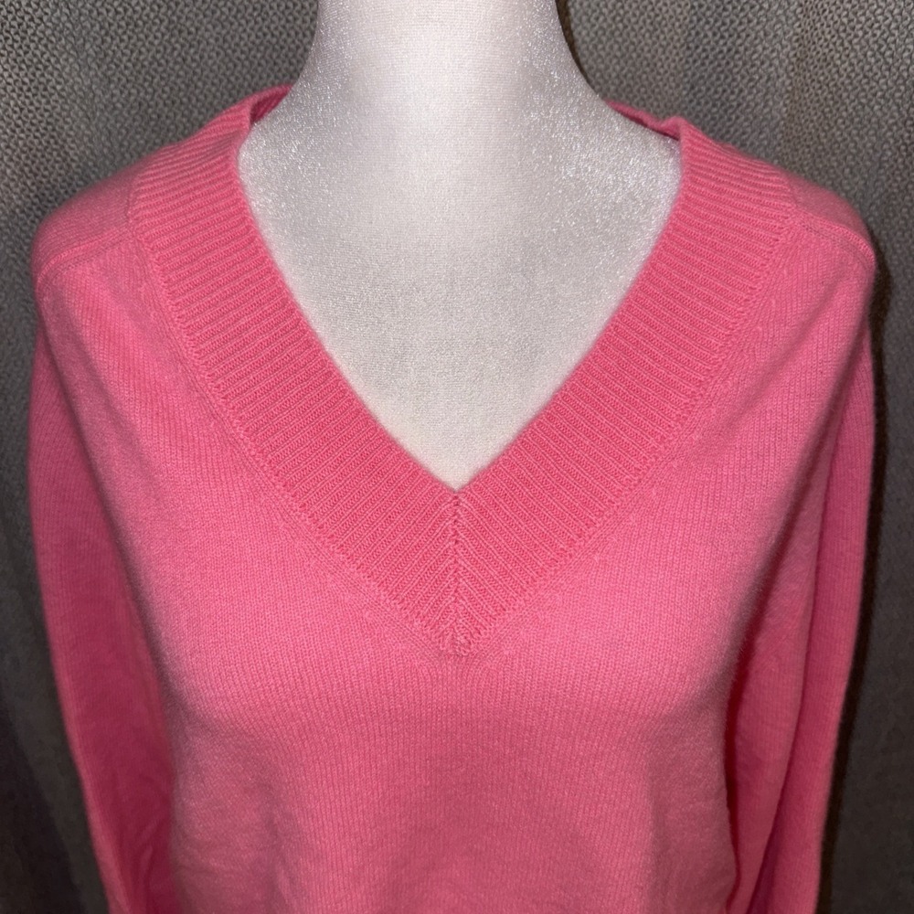 Crush Malibu Cashmere Sweater in Cosmo Pink  V-neck Women's Size Small - Picture 2 of 10